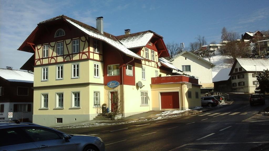 Privatzimmer Im Gasthaus Engel Apartment Dornbirn Ngoại thất bức ảnh